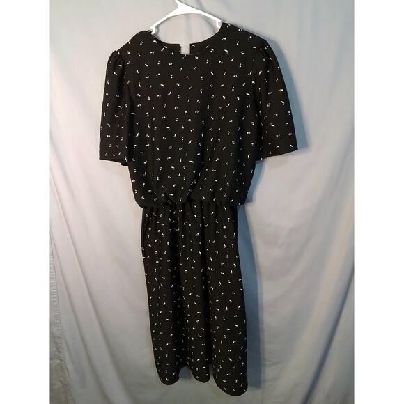 Glamax vintage Black dress with white geo print. - Picture 5 of 7